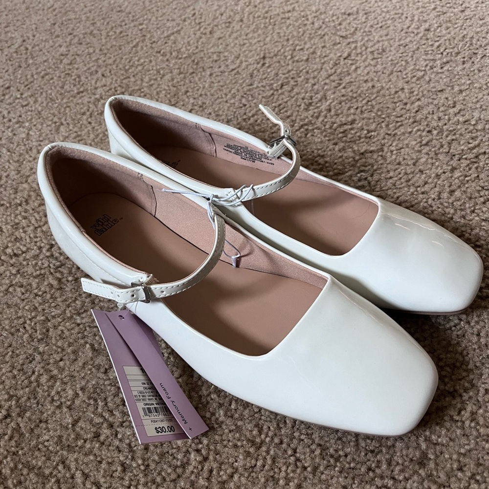 Ballet flats